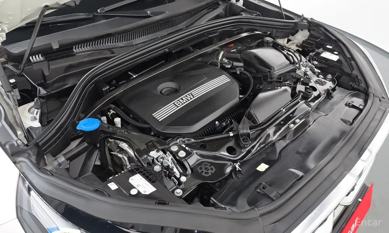 BMW X2 20i* M* SPORT* HARMON* KARDON* 360КАМЕРА* LANE* AS, снимка 17 - Автомобили и джипове - 56129645