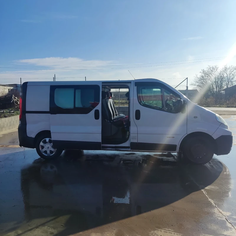 Renault Trafic, снимка 13 - Бусове и автобуси - 48906302