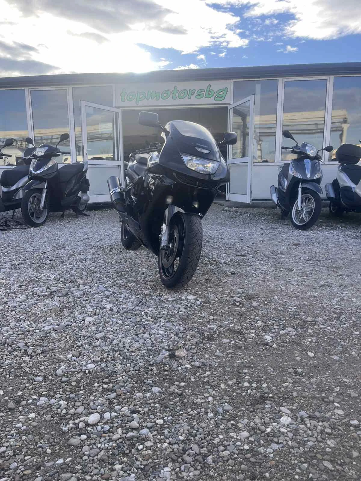 Kawasaki Zxr A2 Лизинг Бартер, снимка 7 - Мотоциклети и мототехника - 53390723