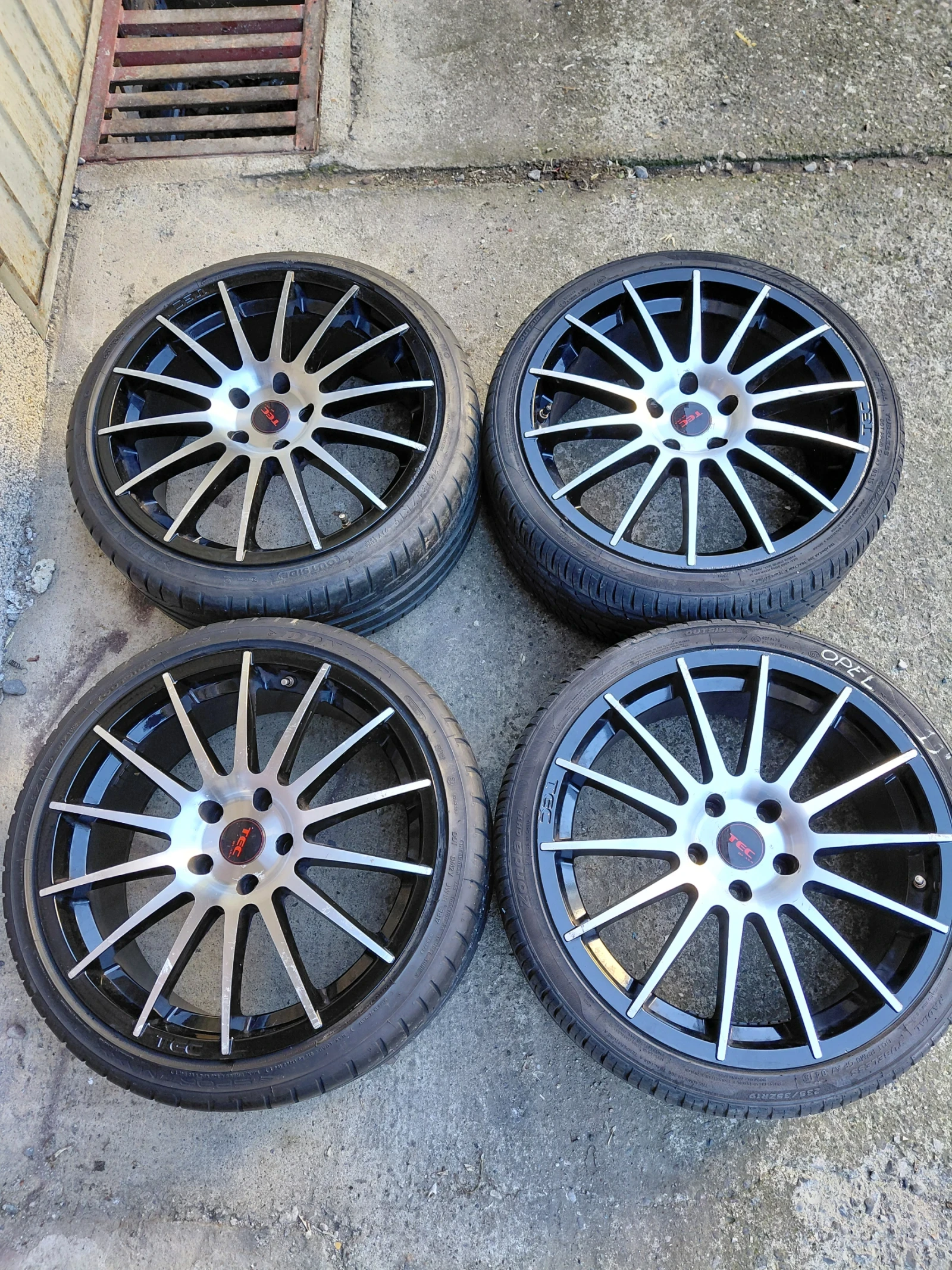    235/35R19  Opel Insignia | Mobile.bg   1