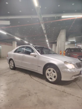 Mercedes-Benz C 200, снимка 6