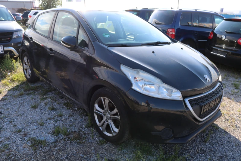 Peugeot 208 1.4 90 к.с. НА ЧАСТИ, снимка 3 - Автомобили и джипове - 47320673