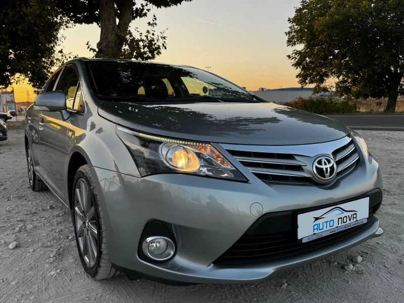 Toyota Avensis 2.2 D4D/150 к.с/NAVI/XENON/КАМЕРА/KEYLESS/НОВА, снимка 17 - Автомобили и джипове - 47388714