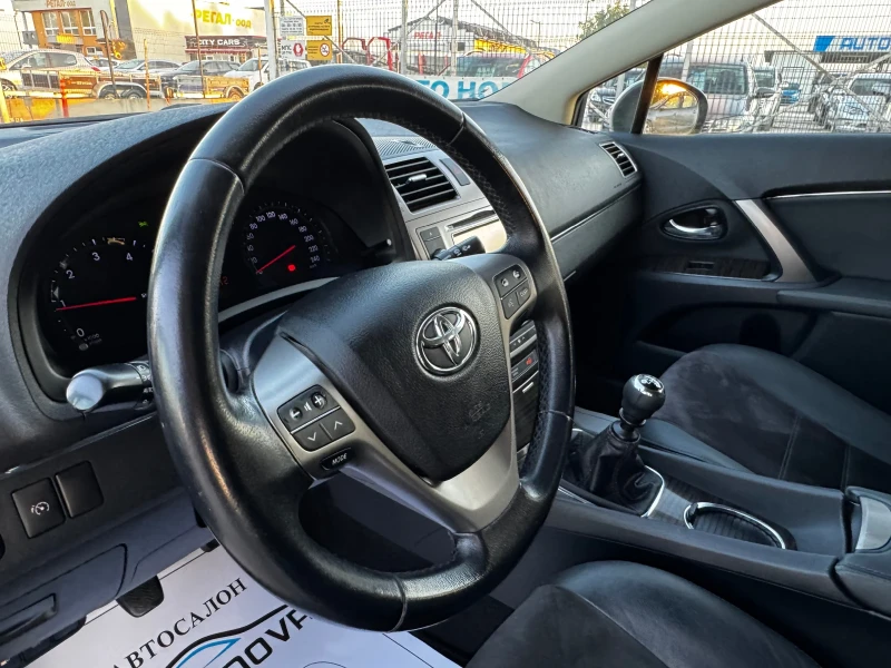 Toyota Avensis 2.2 D4D/150 к.с/NAVI/XENON/НОВА КАПАРИРАН , снимка 9 - Автомобили и джипове - 47388714