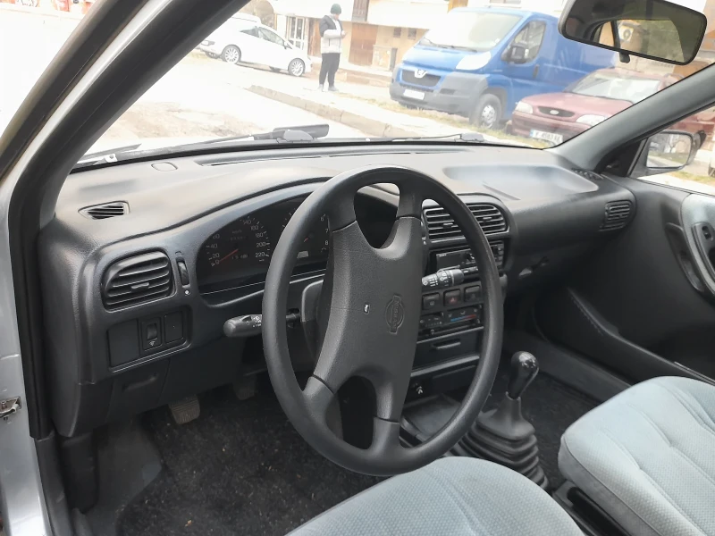 Nissan Sunny 1.6, 16v, 90к.с., бензин, карб., снимка 5 - Автомобили и джипове - 48457931