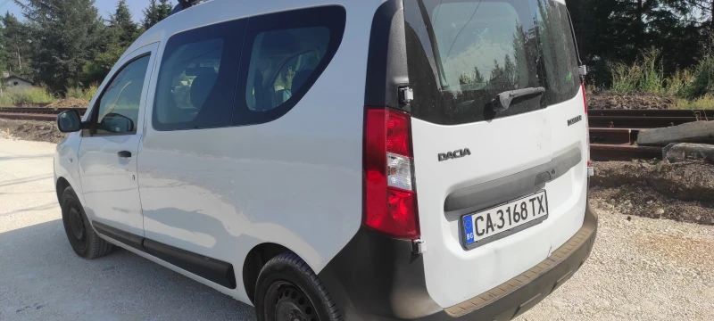 Dacia Dokker, снимка 9 - Автомобили и джипове - 49174838