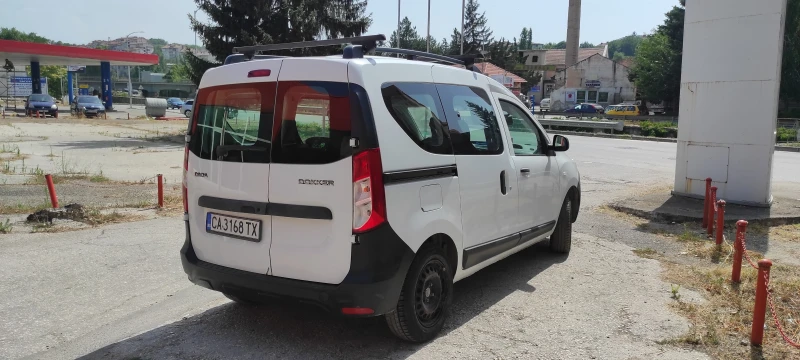 Dacia Dokker, снимка 4 - Автомобили и джипове - 49174838