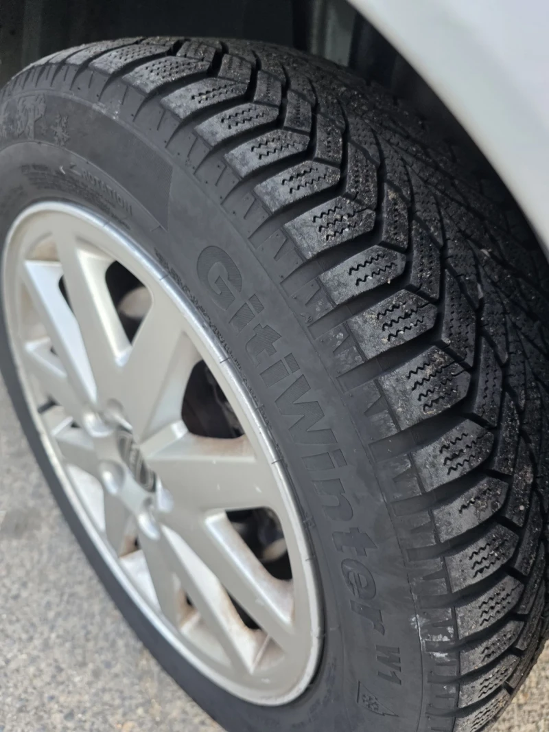 Volvo S40, снимка 13 - Автомобили и джипове - 51044592