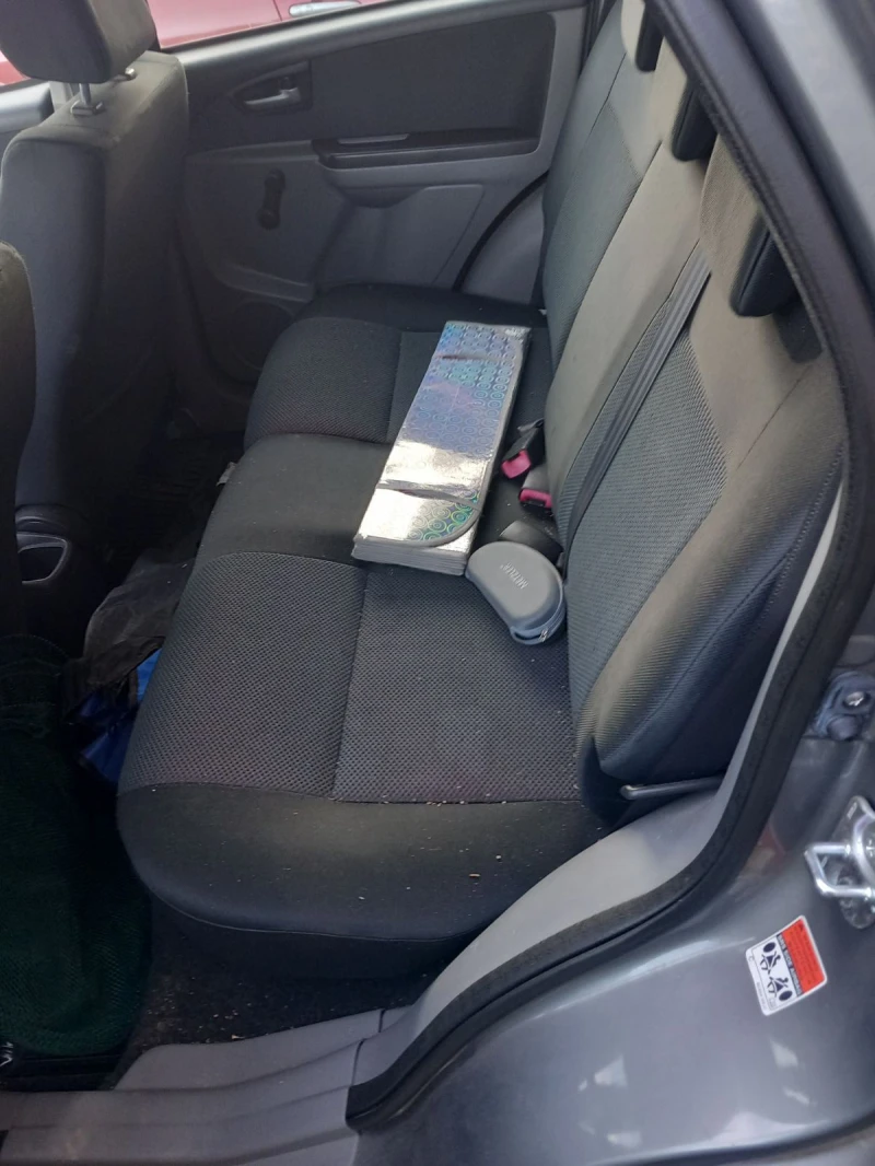 Suzuki SX4, снимка 5 - Автомобили и джипове - 52296305