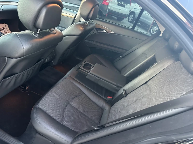 Mercedes-Benz E 320 CDI, AVANTGARDE, АНДРОИД, ТОП!, снимка 12 - Автомобили и джипове - 52626118