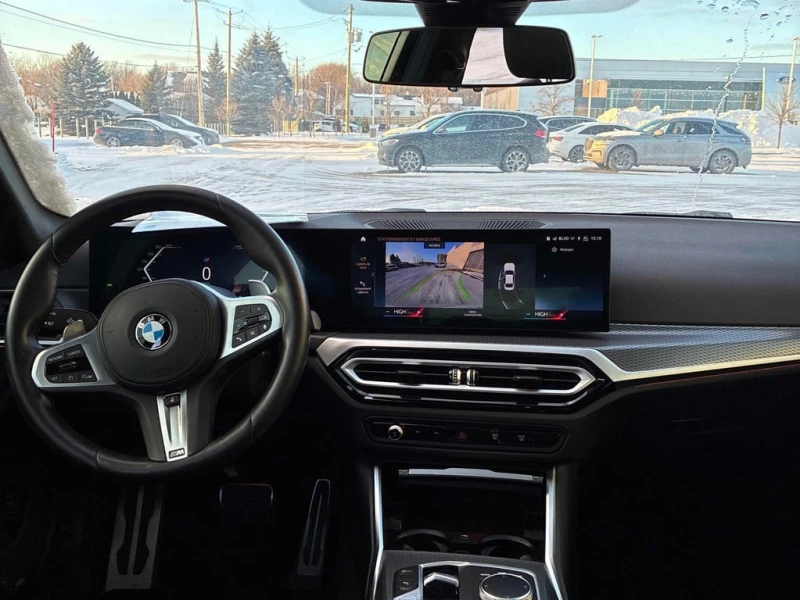 BMW 330 i xDrive 2023 * CARFAX * БЕЗ ПЪРВОНАЧАЛНА ВНОСКА, снимка 10 - Автомобили и джипове - 52714807