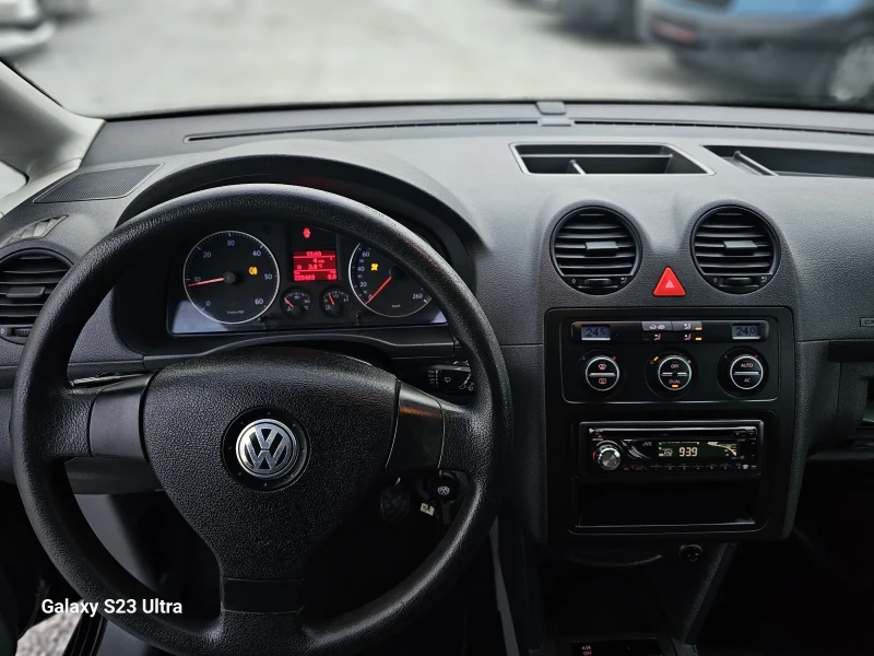 VW Caddy 1.9TDi/105ks/ TOP, снимка 11 - Автомобили и джипове - 52792001