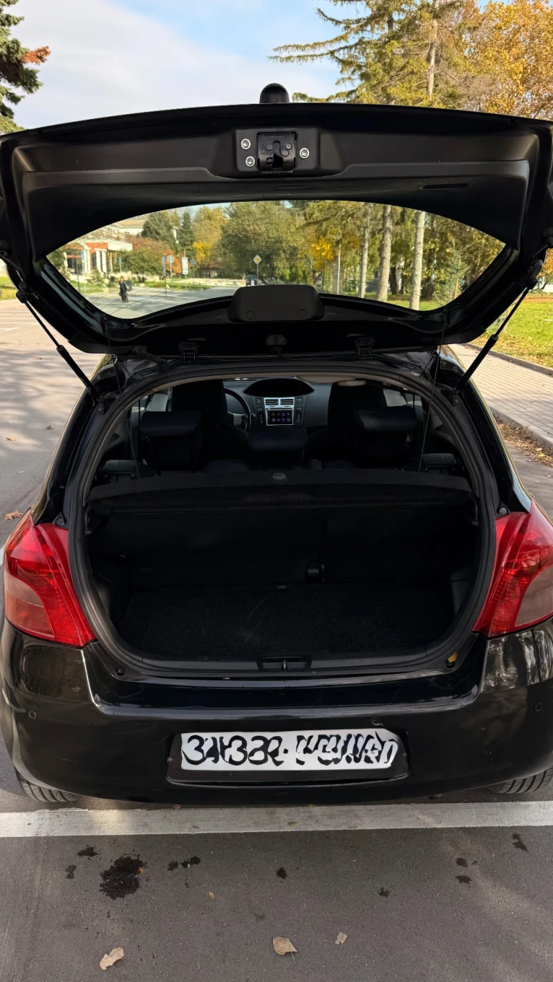 Toyota Yaris, снимка 13 - Автомобили и джипове - 52950493