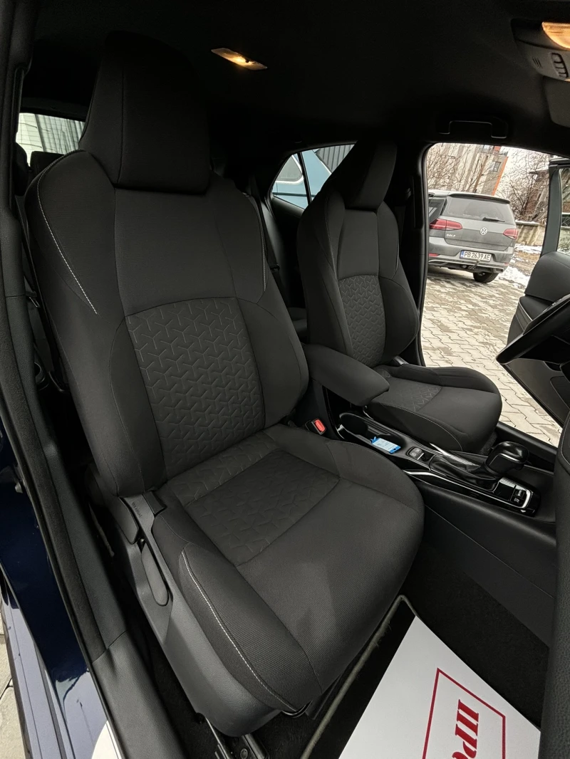 Toyota Corolla 1.8 HYBRID, снимка 16 - Автомобили и джипове - 53425064