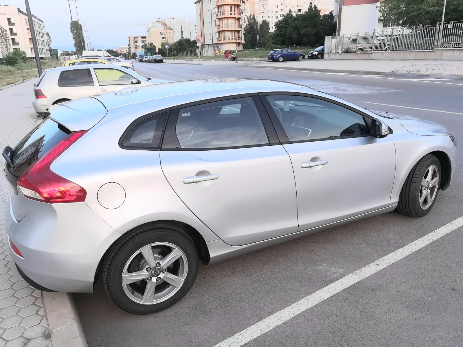 Volvo V40 D2, 1, 6 - изображение 6