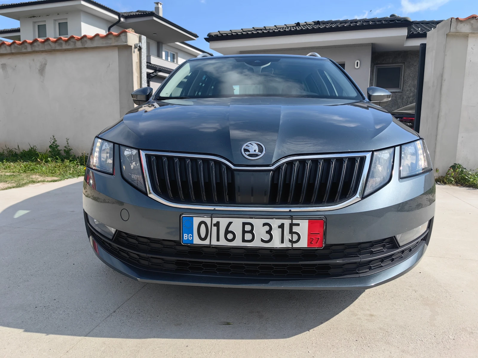 Skoda Octavia 1.6TDI Автомат Нави - изображение 9