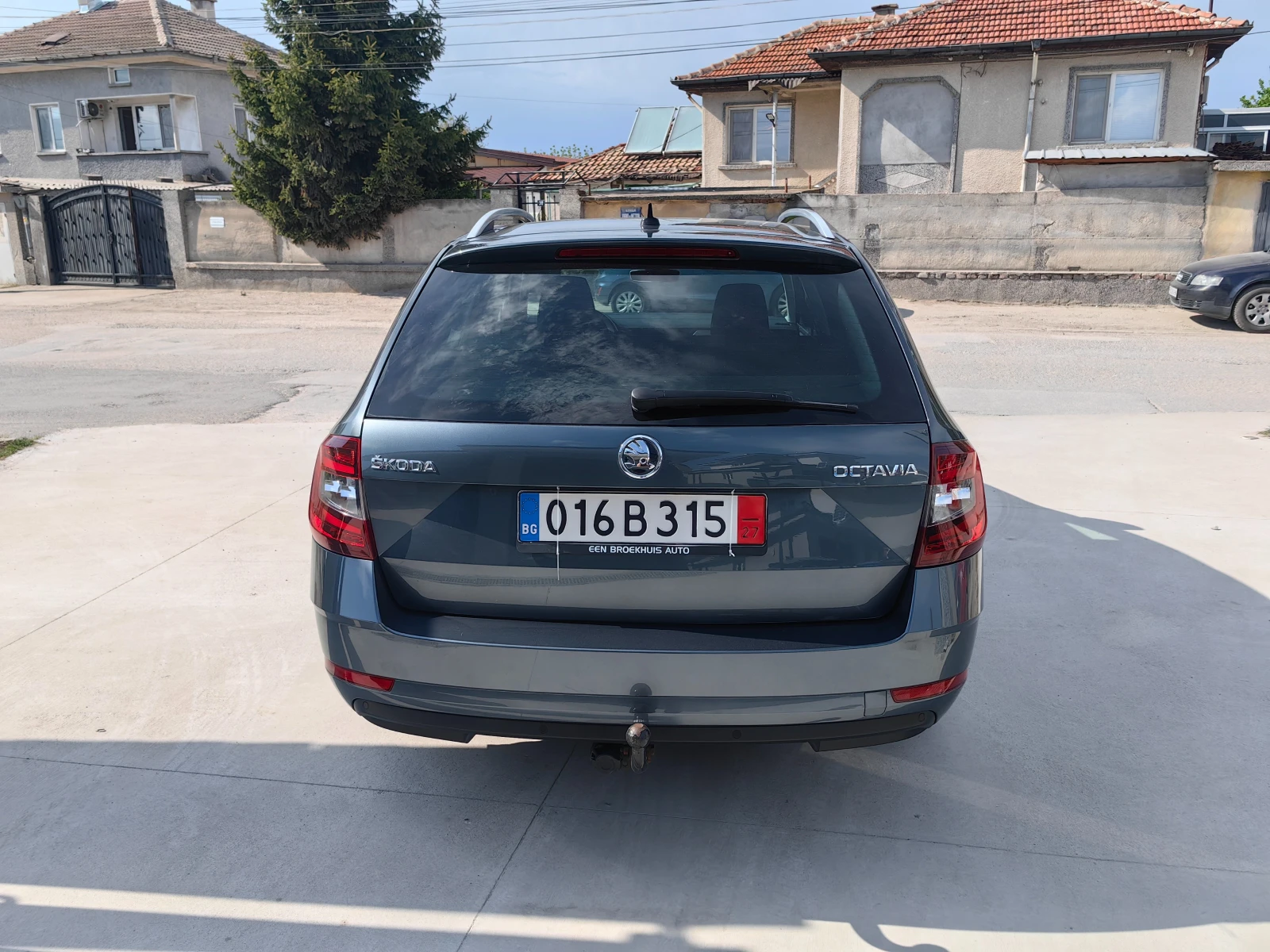 Skoda Octavia 1.6TDI Автомат Нави - изображение 5
