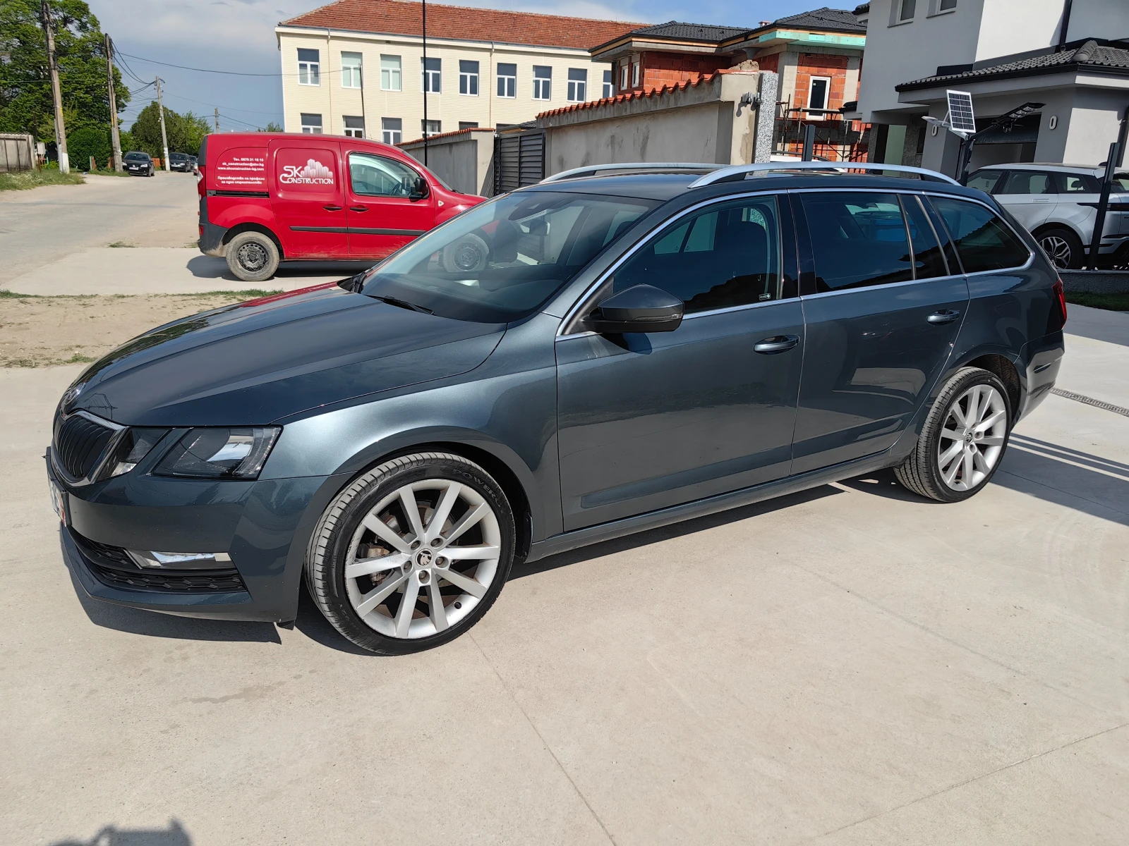 Skoda Octavia 1.6TDI Автомат Нави - изображение 2