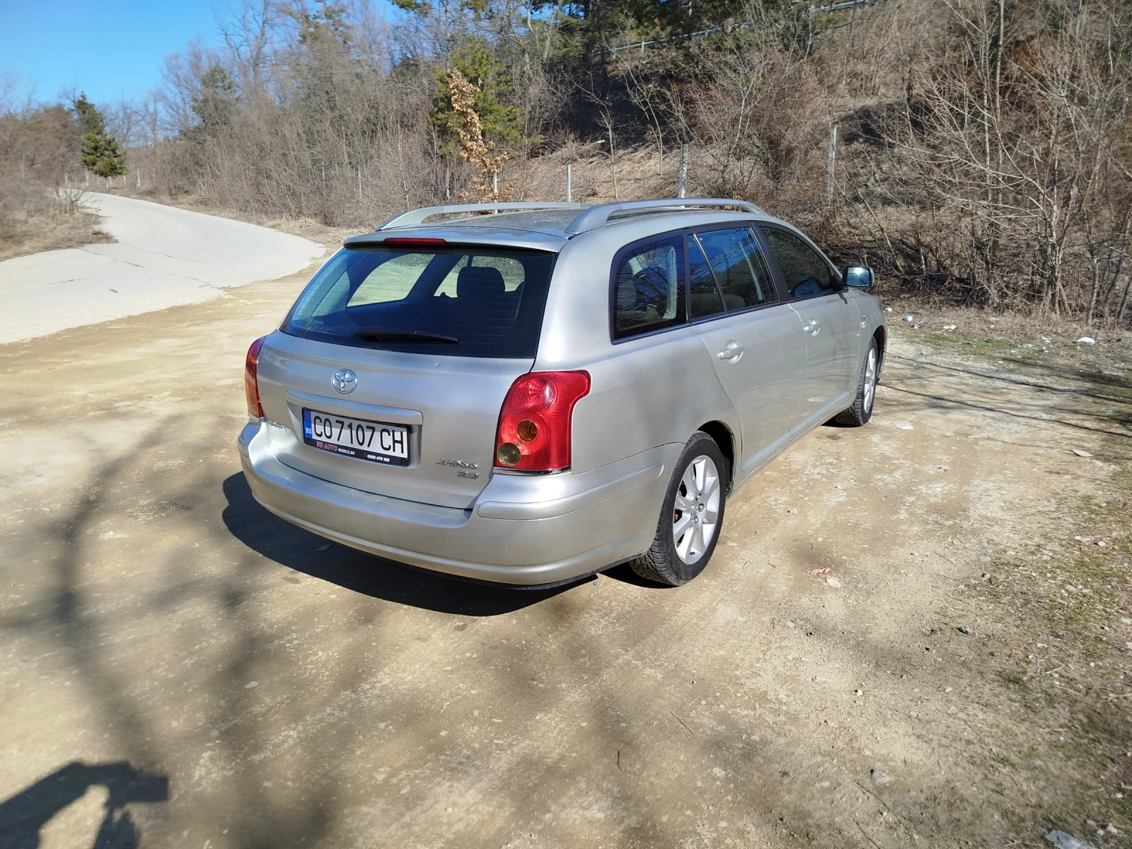 Toyota Avensis 2.0 - изображение 2