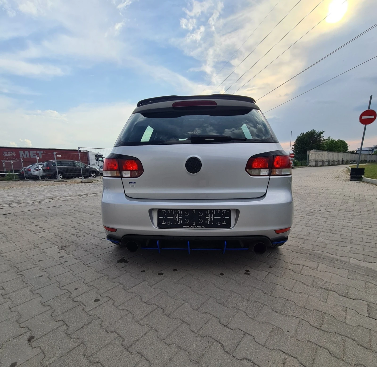 VW Golf Full R-Line / Hybrid-Turbo !!  - изображение 7