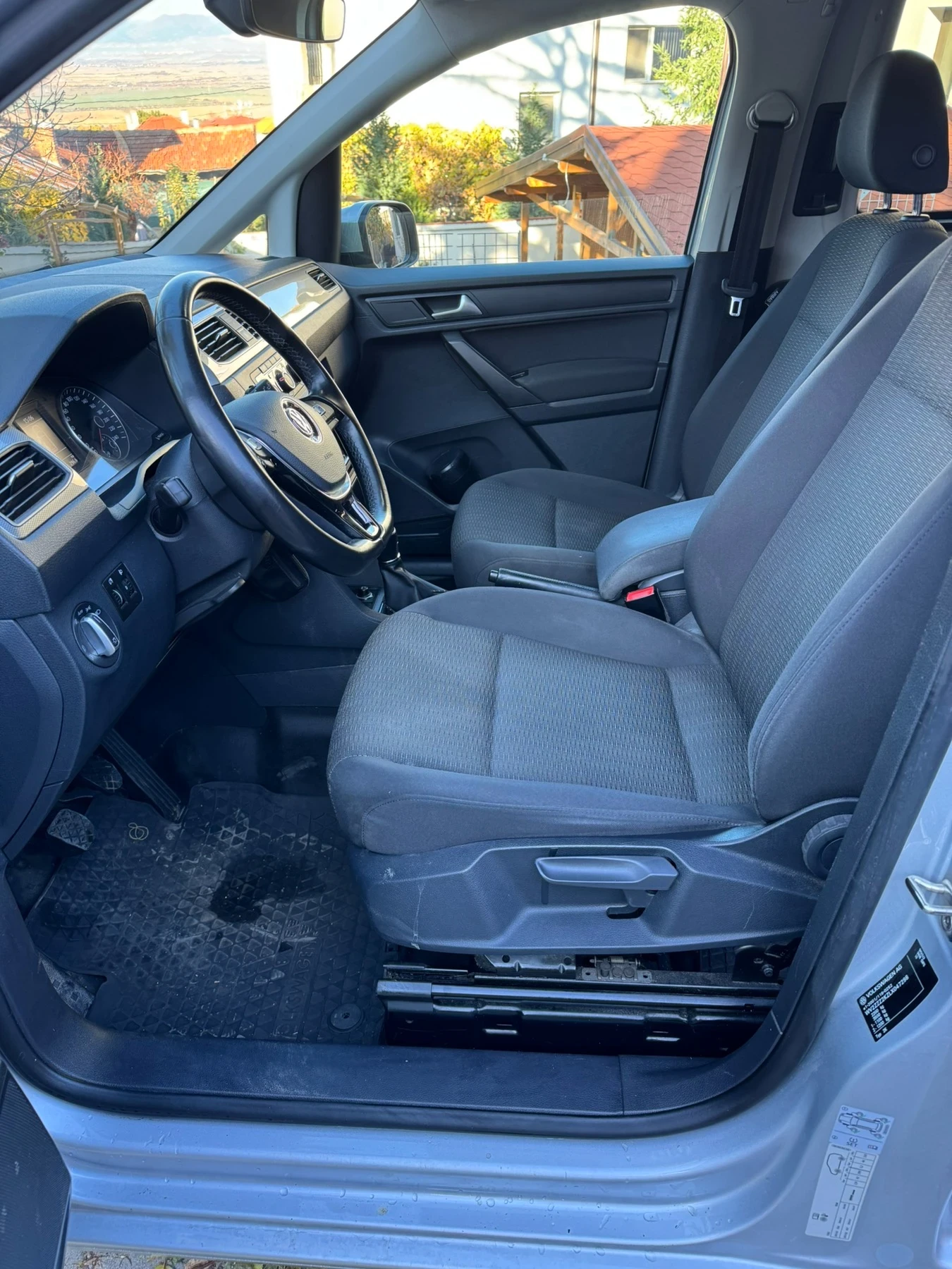 VW Caddy 1.4 TSI Comfortline BMT 7 места - изображение 8