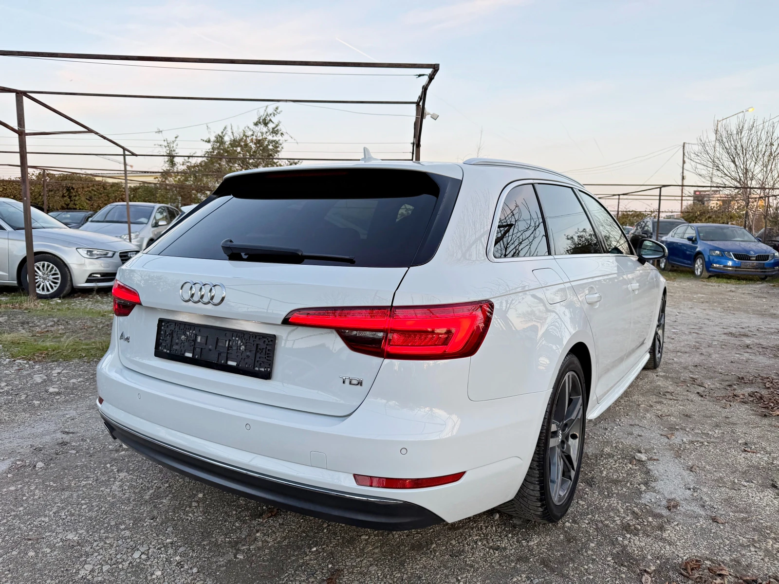 Audi A4 2.0TDI SLine  - изображение 4