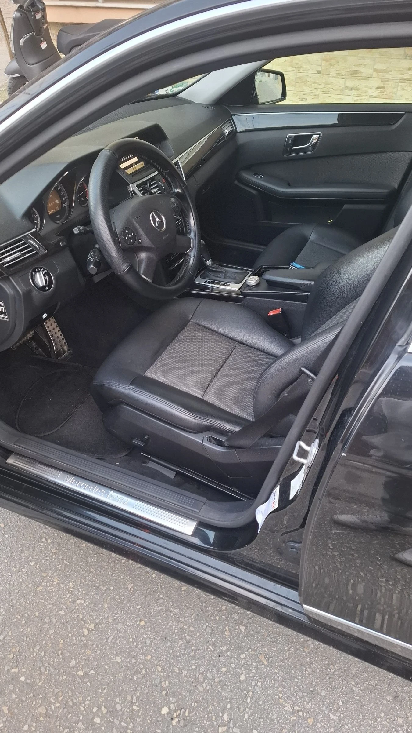 Mercedes-Benz E 220  - изображение 4