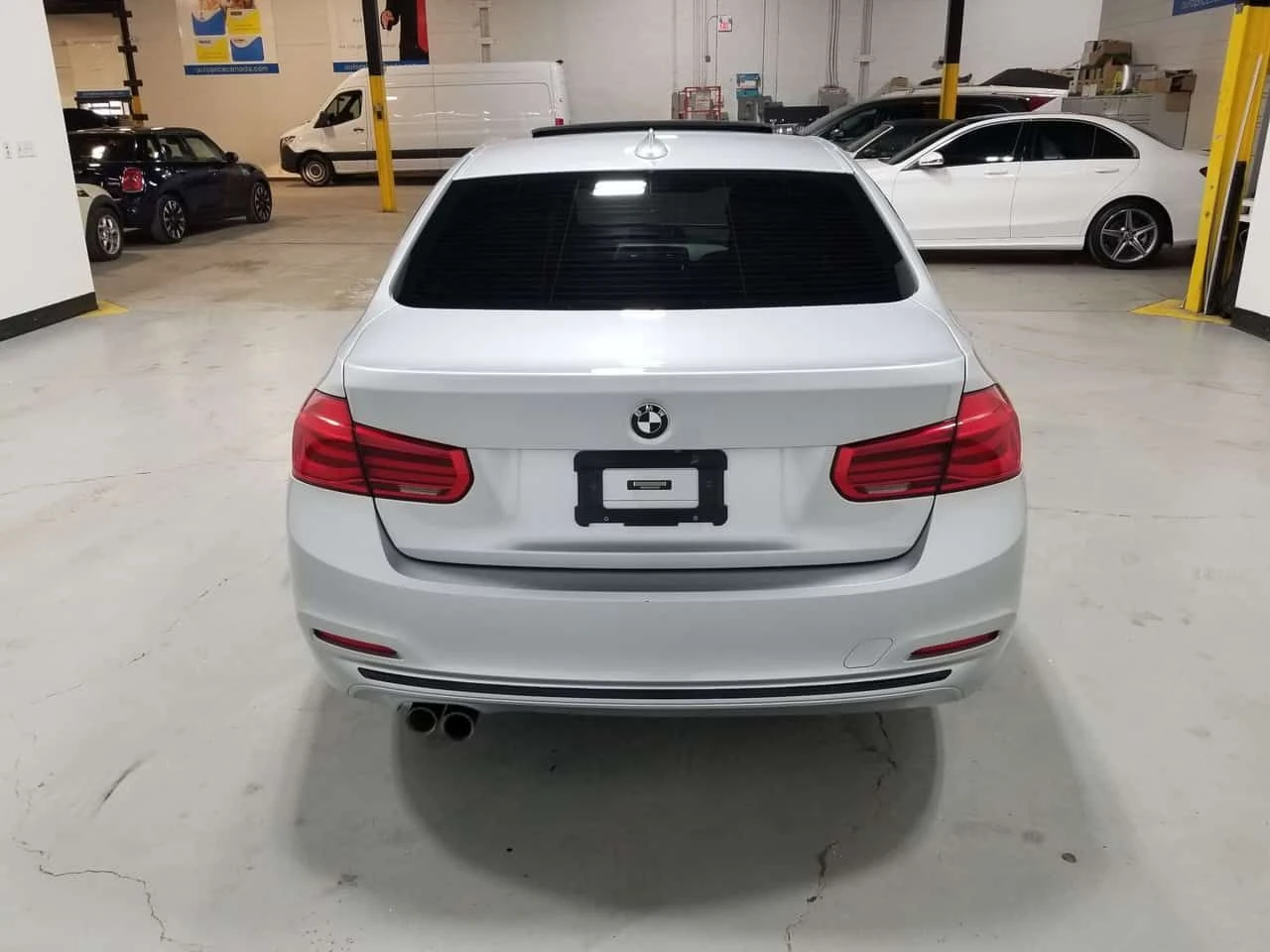 BMW 330 * xDrive * АВТОКРЕДИТ БЕЗ ПЪРВОНАЧАЛНА ВНОСКА, снимка 8 - Автомобили и джипове - 54552791