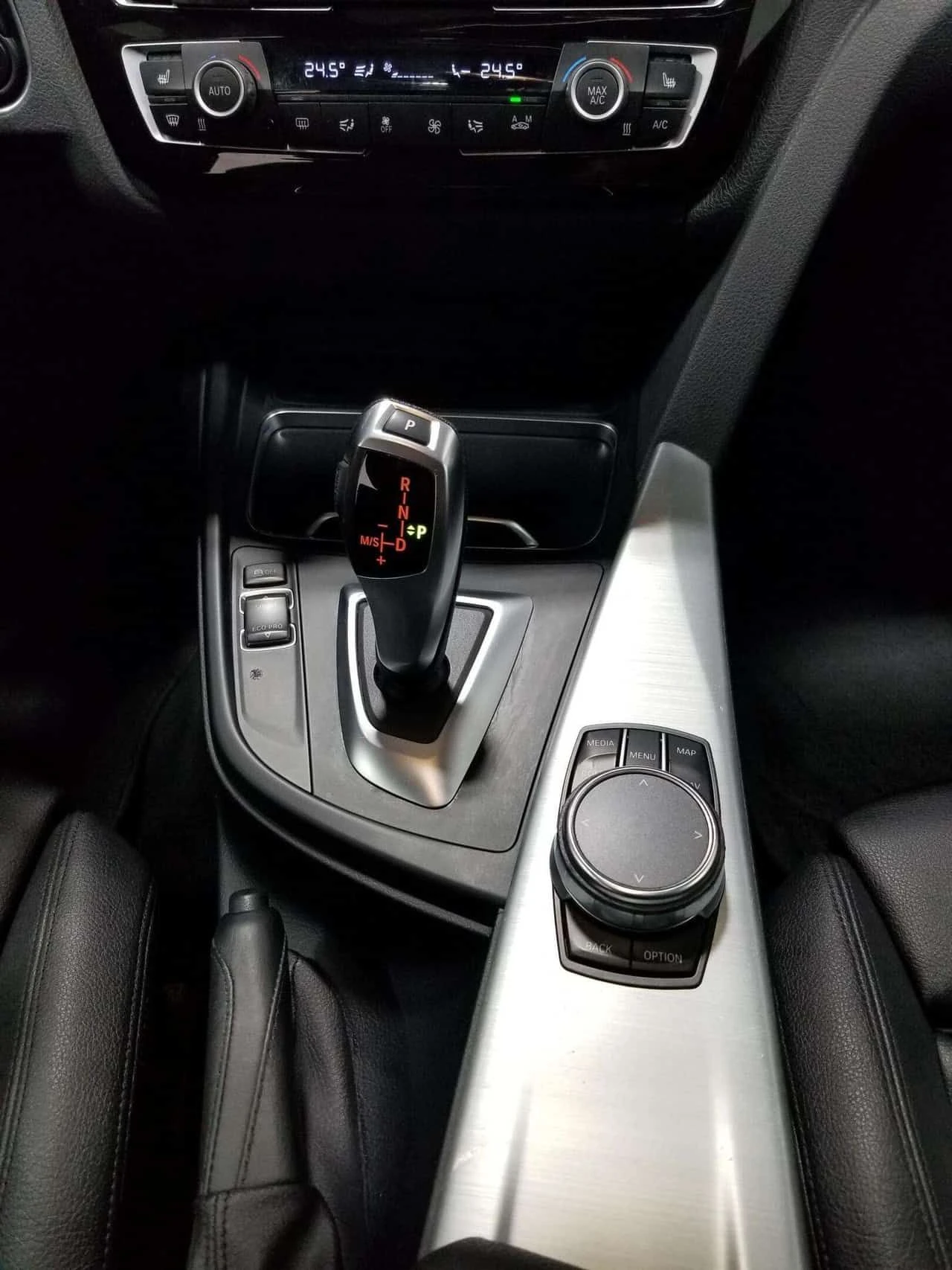 BMW 330 * xDrive * АВТОКРЕДИТ БЕЗ ПЪРВОНАЧАЛНА ВНОСКА, снимка 14 - Автомобили и джипове - 54552791
