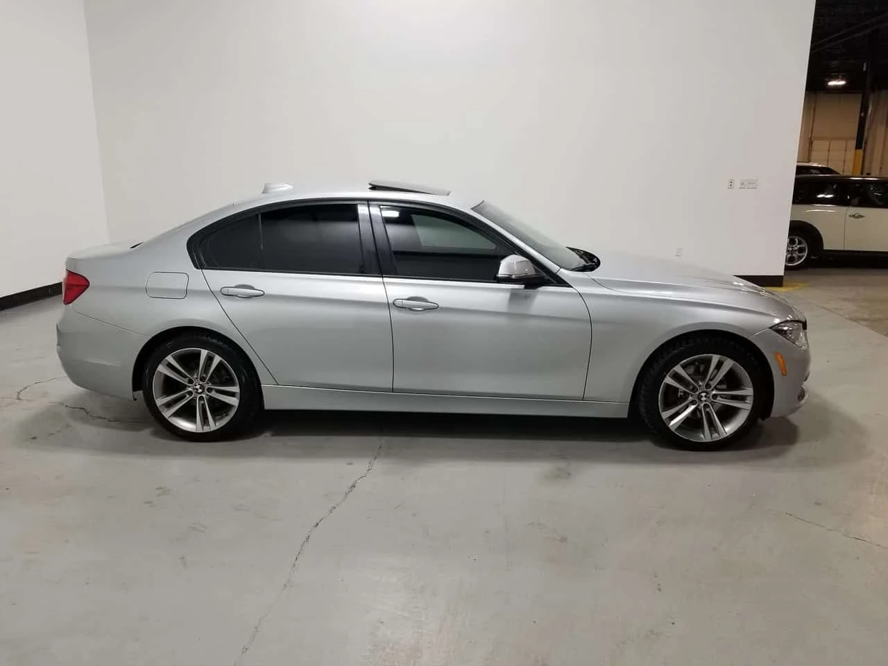 BMW 330 * xDrive * АВТОКРЕДИТ БЕЗ ПЪРВОНАЧАЛНА ВНОСКА, снимка 6 - Автомобили и джипове - 54552791
