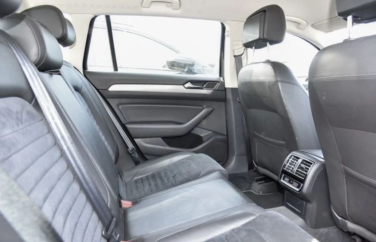 VW Passat HIGHLINE DSG DIGITAL ОЧАКВАН ВНОС, снимка 10 - Автомобили и джипове - 54717230