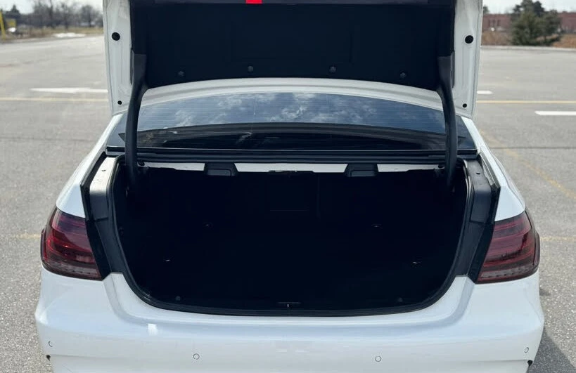Mercedes-Benz E 400 4MATIC, снимка 11 - Автомобили и джипове - 54736156
