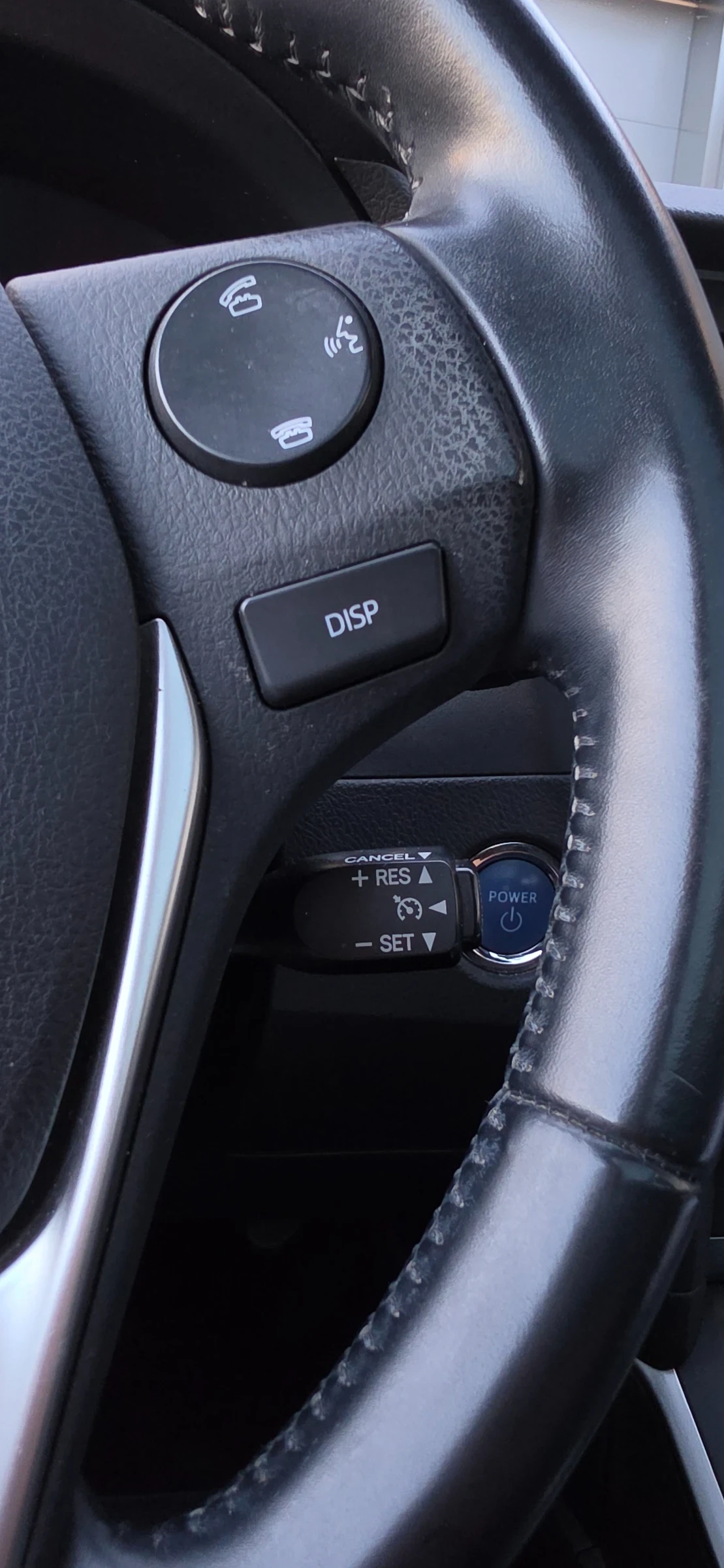Toyota Auris 1.8 Hybrid, батерия като нова, панорама, снимка 15 - Автомобили и джипове - 54941615