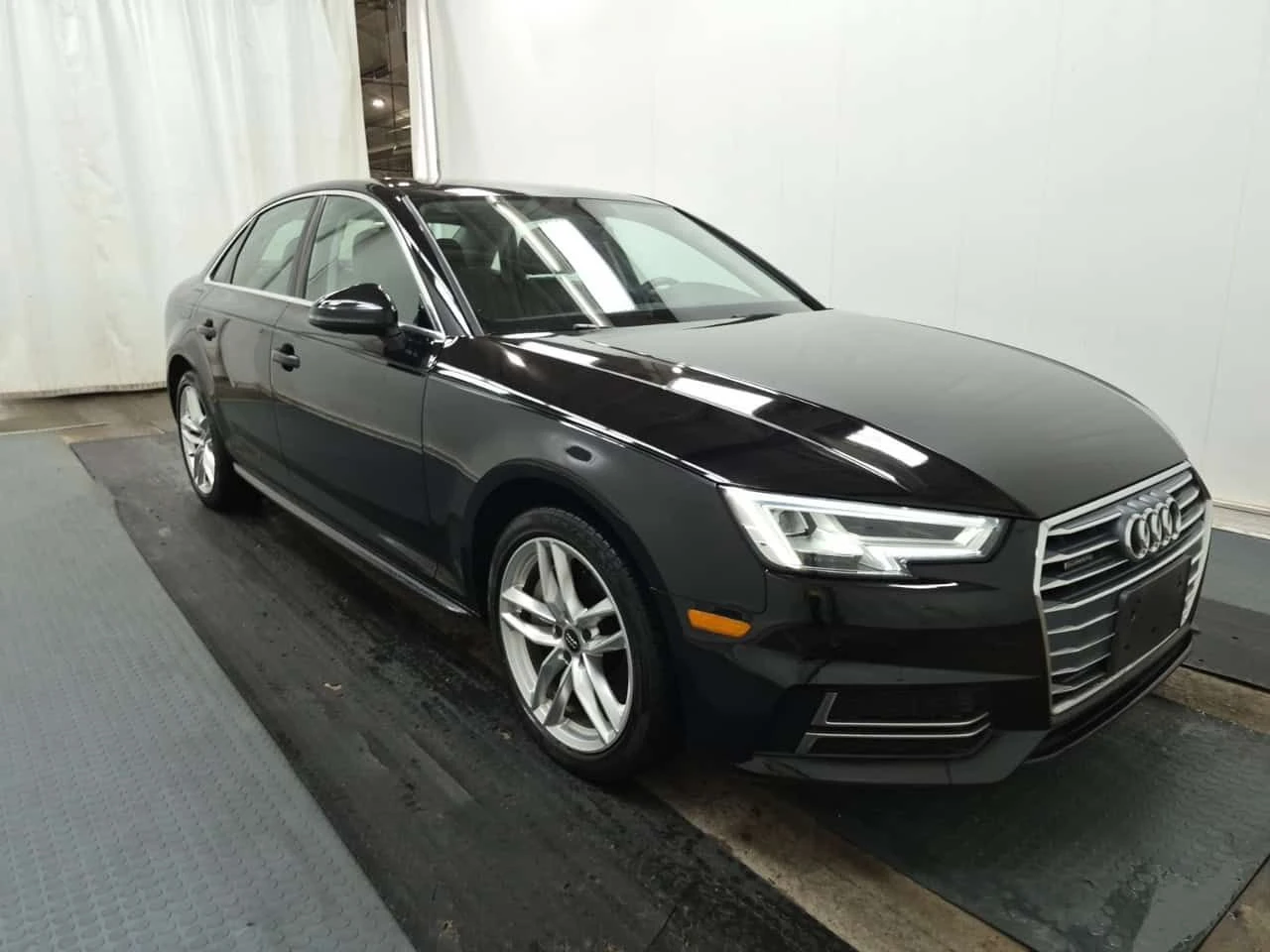 Audi A4 TECHNIK | CARFAX | БЕЗ ПЪРВОНАЧАЛНА ВНОСКА, снимка 2 - Автомобили и джипове - 54963494