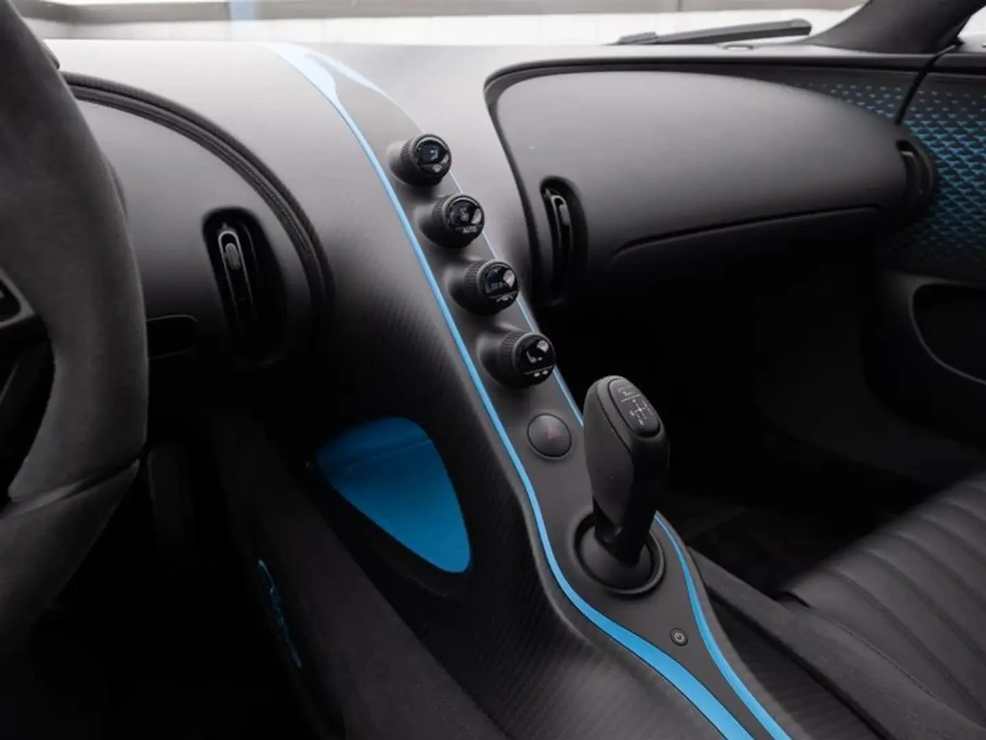 Bugatti Chiron Pur Sport W16 Carbon PKG ЦЕНА ДО БГ, снимка 12 - Автомобили и джипове - 55298104