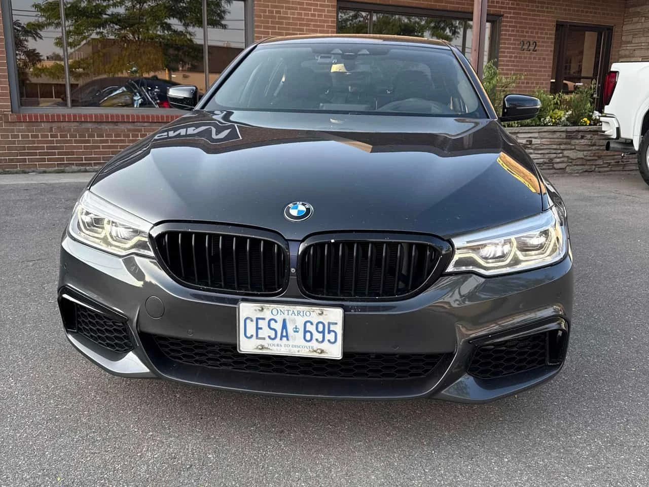 BMW 550 * M550i xDrive* АВТОКРЕДИТ БЕЗ ПЪРВОНАЧАЛНА ВНОСКА, снимка 6 - Автомобили и джипове - 55592061