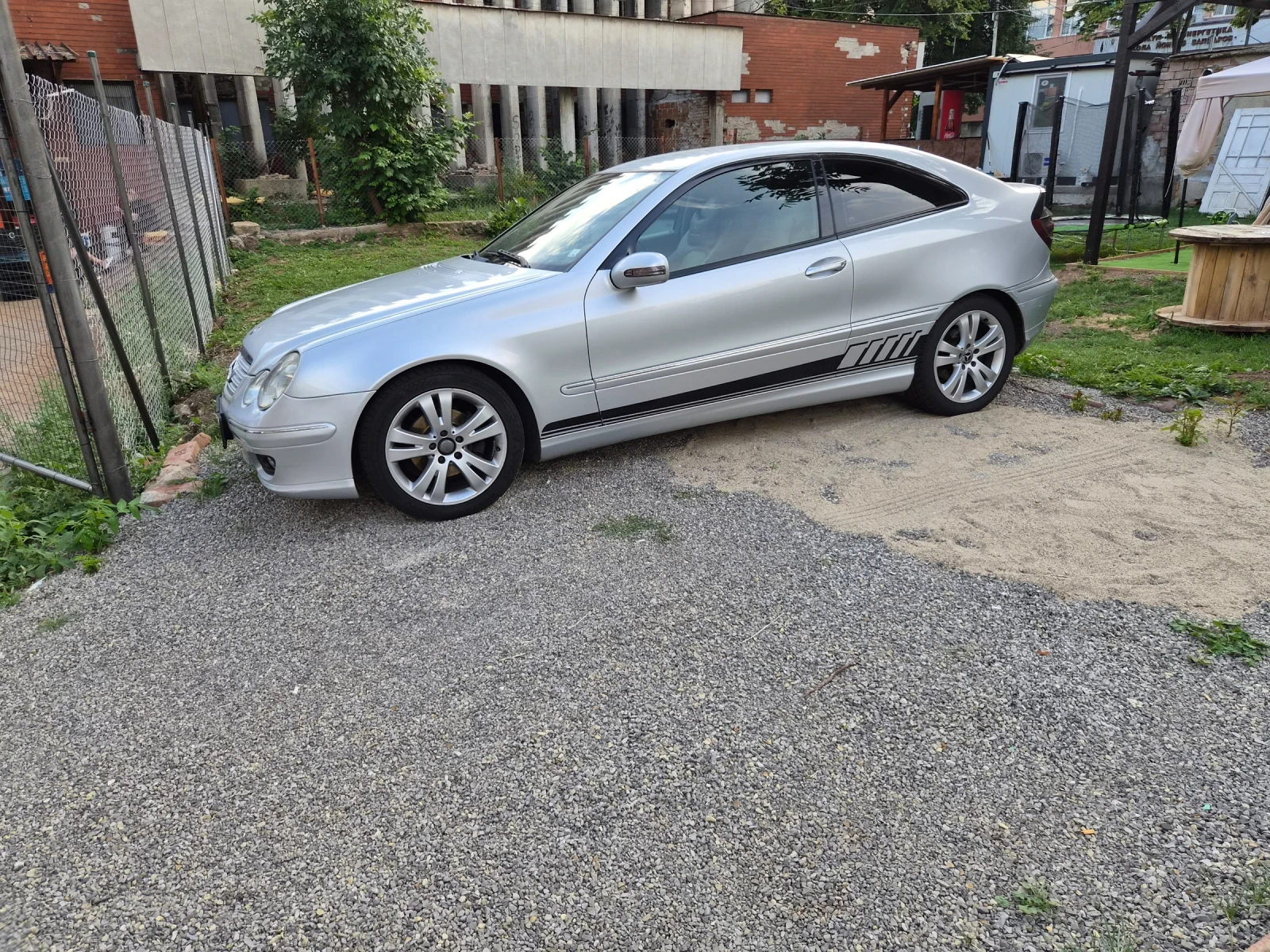 Mercedes-Benz C 220, снимка 3 - Автомобили и джипове - 55597760
