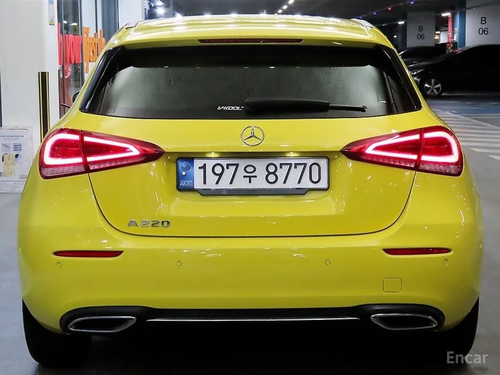 Mercedes-Benz A 220 ПОДГРЕВ* КАМЕРА* ПАМЕТ* LANE ASSIST* КРАЙНА ЦЕНА* , снимка 4 - Автомобили и джипове - 55684925
