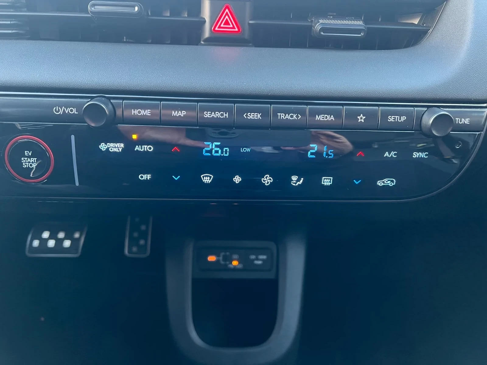 Hyundai Ioniq 5 84 kWh AWD N-Line HuD Bose Matrix, снимка 15 - Автомобили и джипове - 55944751