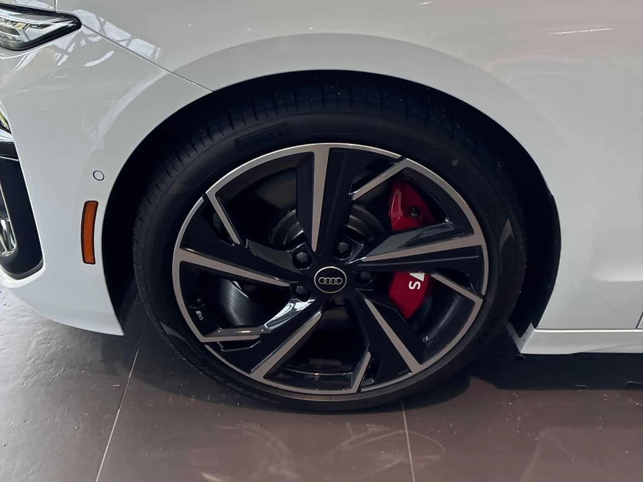Audi E-Tron * Technik * АВТОКРЕДИТ БЕЗ ПЪРВОНАЧАЛНА ВНОСКА* , снимка 14 - Автомобили и джипове - 56240772