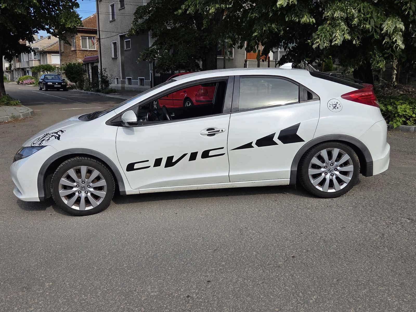 Honda Civic 1.8i-VTEC, снимка 2 - Автомобили и джипове - 56498540