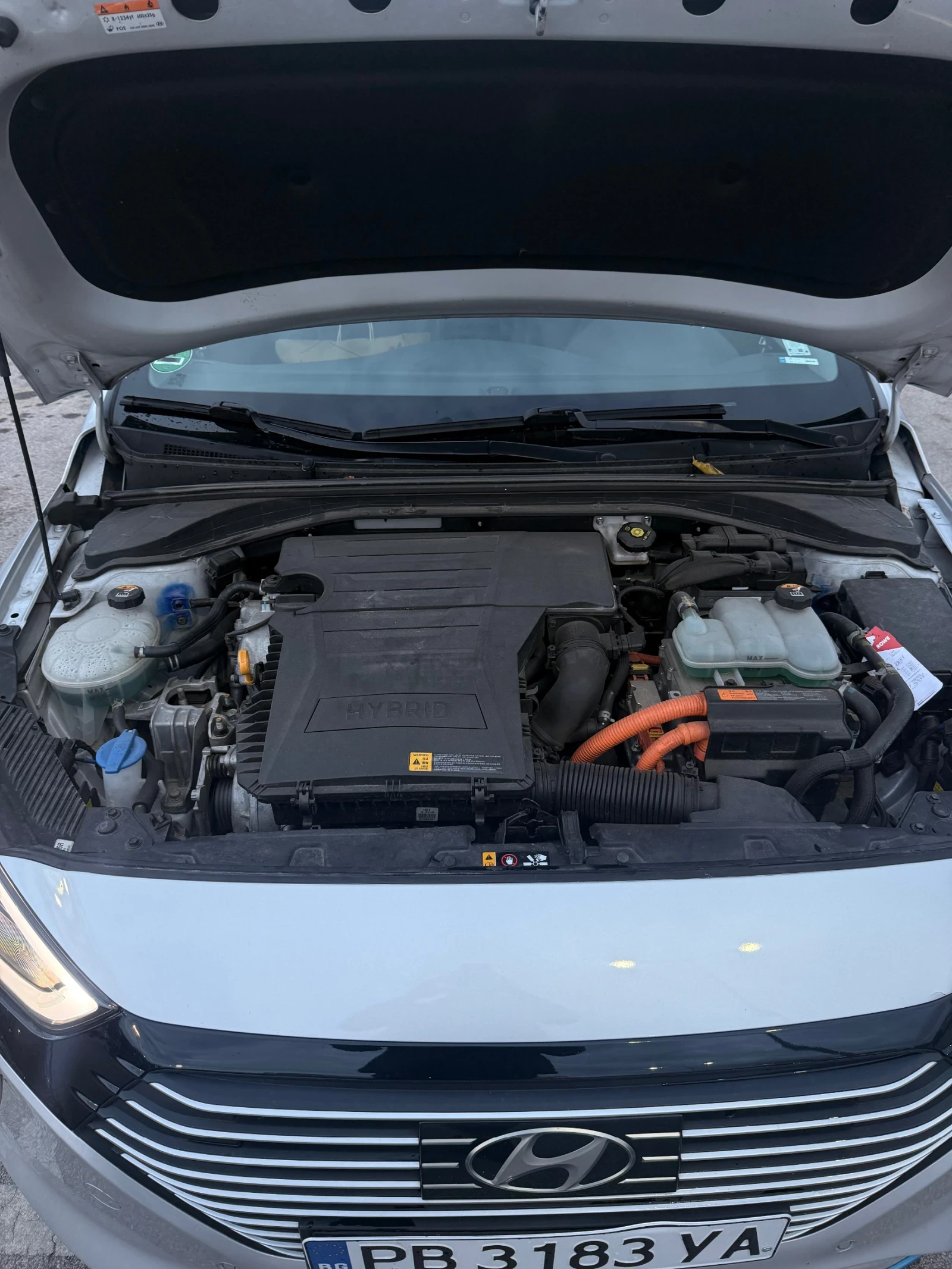 Hyundai Ioniq, снимка 16 - Автомобили и джипове - 56740154