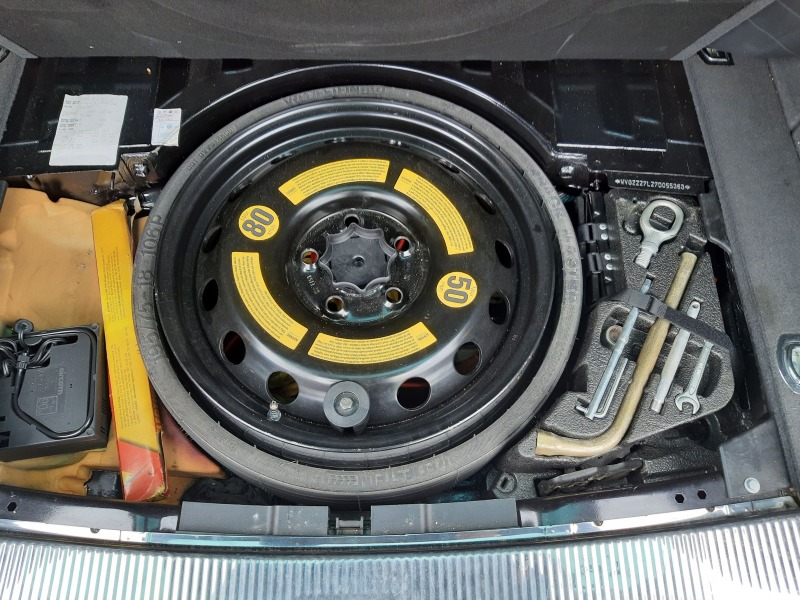 VW Touareg 3.0 V6 FACELIFT, снимка 5 - Автомобили и джипове - 45638940