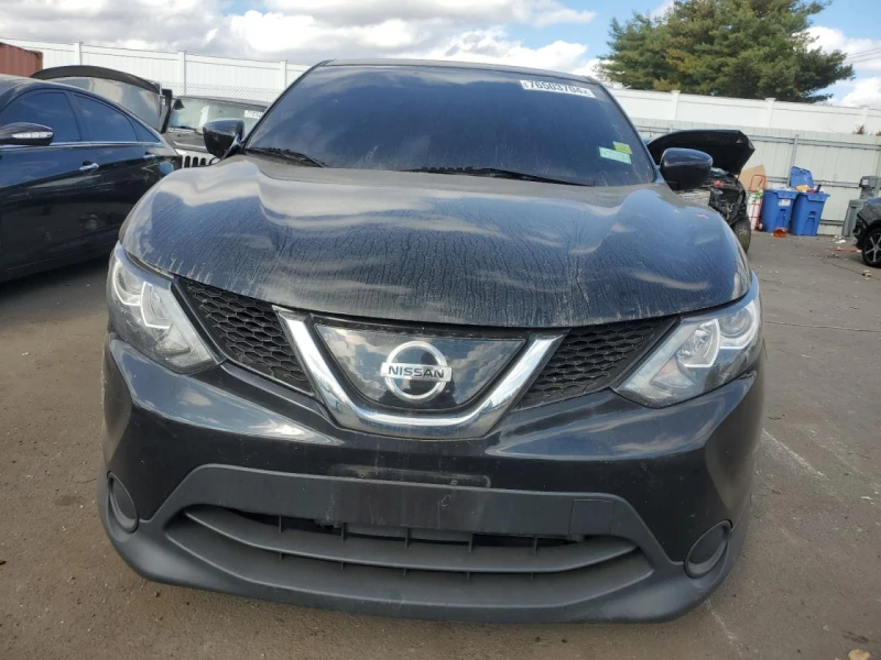 Nissan Rogue SPORT S, снимка 2 - Автомобили и джипове - 48165625