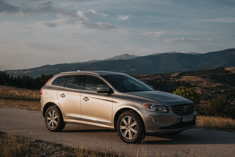 Volvo XC60 T6 Premier, снимка 1 - Автомобили и джипове - 48215504