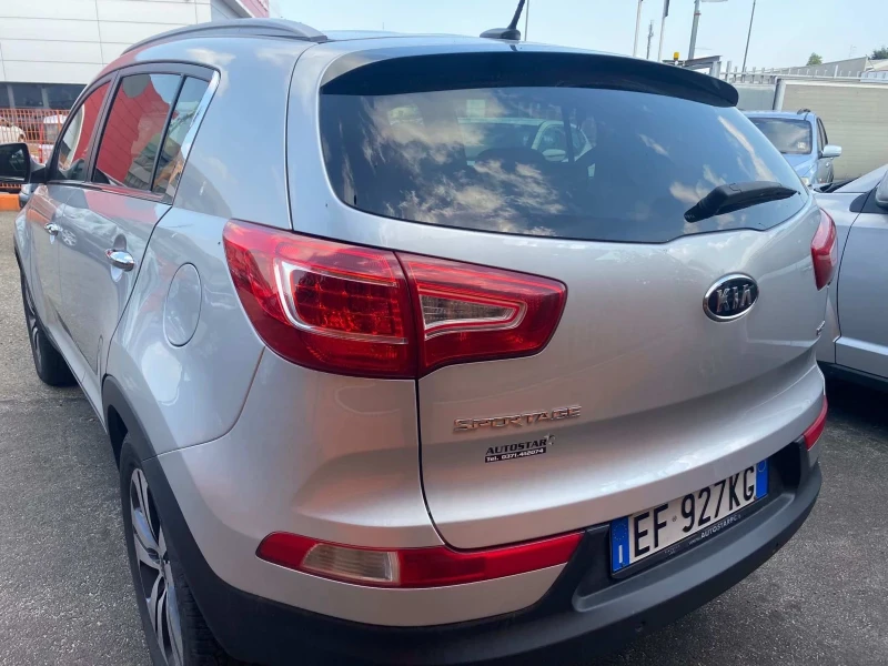 Kia Sportage, снимка 4 - Автомобили и джипове - 48242470