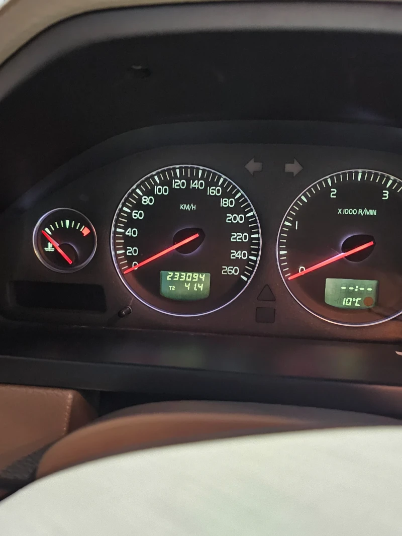 Volvo Xc90, снимка 10 - Автомобили и джипове - 52295708