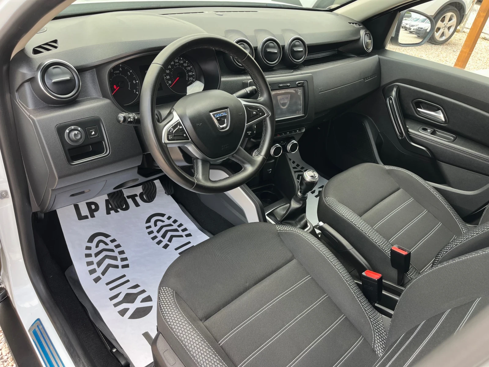 Dacia Duster 4WD* NAVI* 360 KAMERA* KEYLESS* OFFROAD* PRESTIGE* - изображение 8