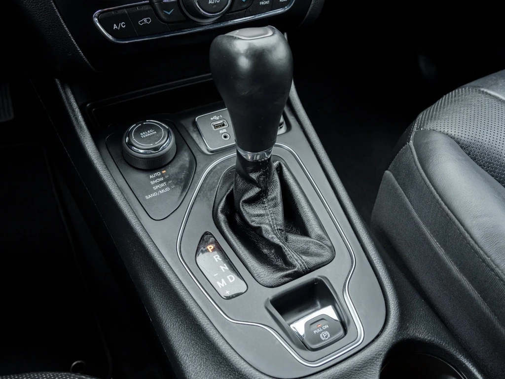 Jeep Cherokee * High Altitude 4x4 | Safety Certified | Clean Car | Mobile.bg   17