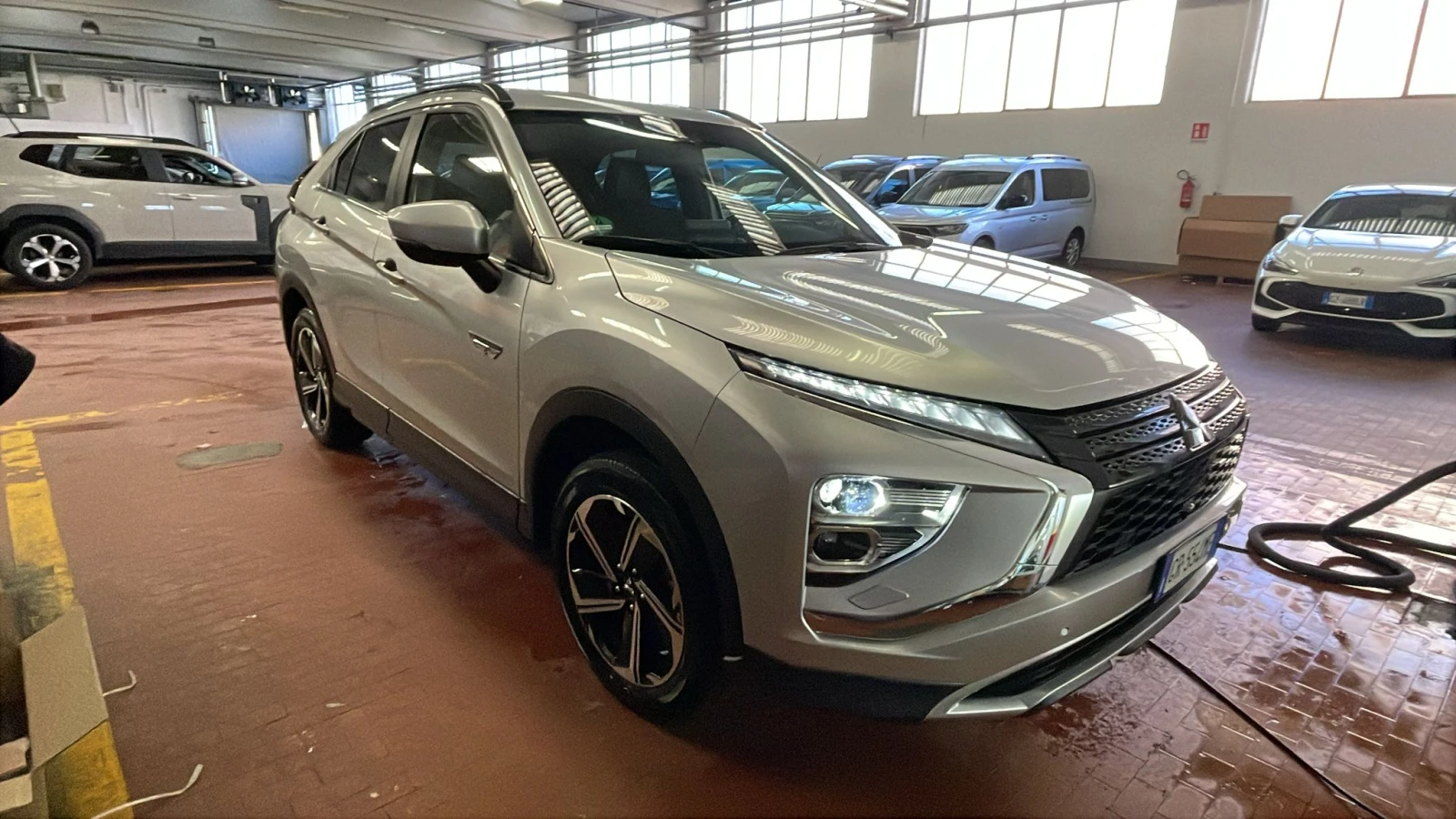 Mitsubishi Eclipse Cross 2.4 Plugin, снимка 2 - Автомобили и джипове - 53864133